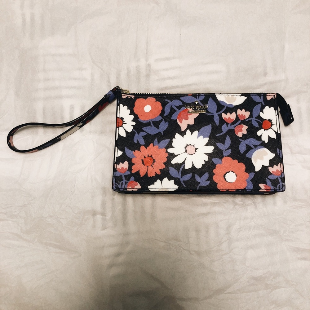 NWOT Kate Spade wristlet